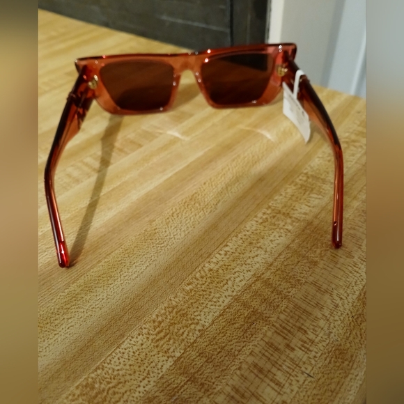 MCM NWT Reddish-Pink Cat Eye Sunglasses FULL INCLUSION - Picture 7 of 9